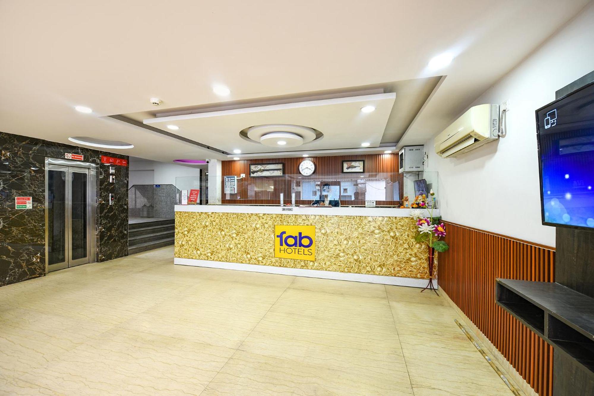 Fabhotel Belwood Near Igi Airport New Delhi Eksteriør billede